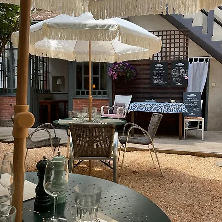 De Charme Mamie Angele